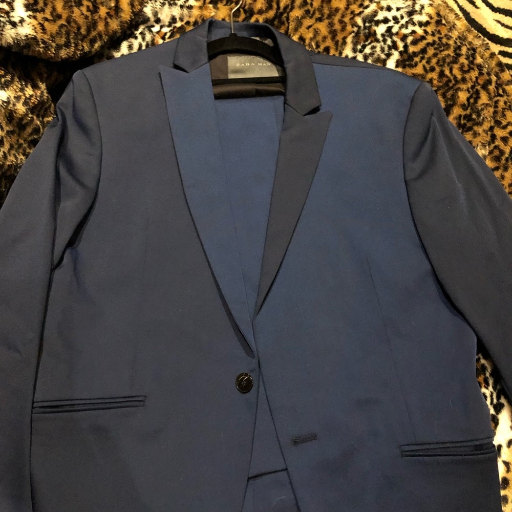 Great looking Zara for Men blue suit...beautifully lined